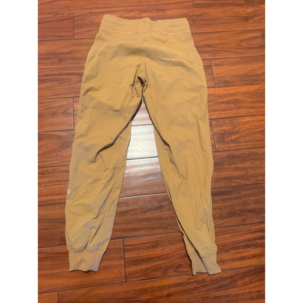 Lululemon‎ Beyond the Studio Jogger Tan Bronze W5BPJS Size 6